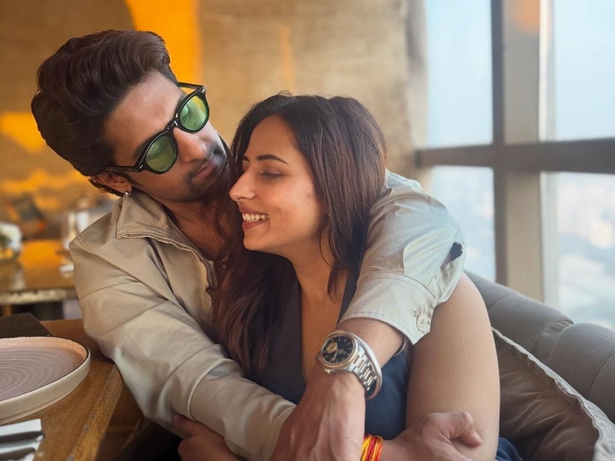 We do not talk about work at home - Photo Gallery