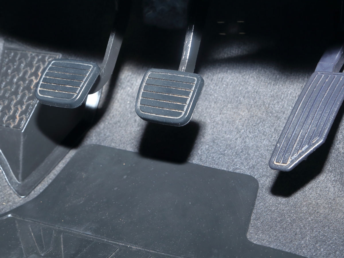 Do not push half clutch - Photo Gallery