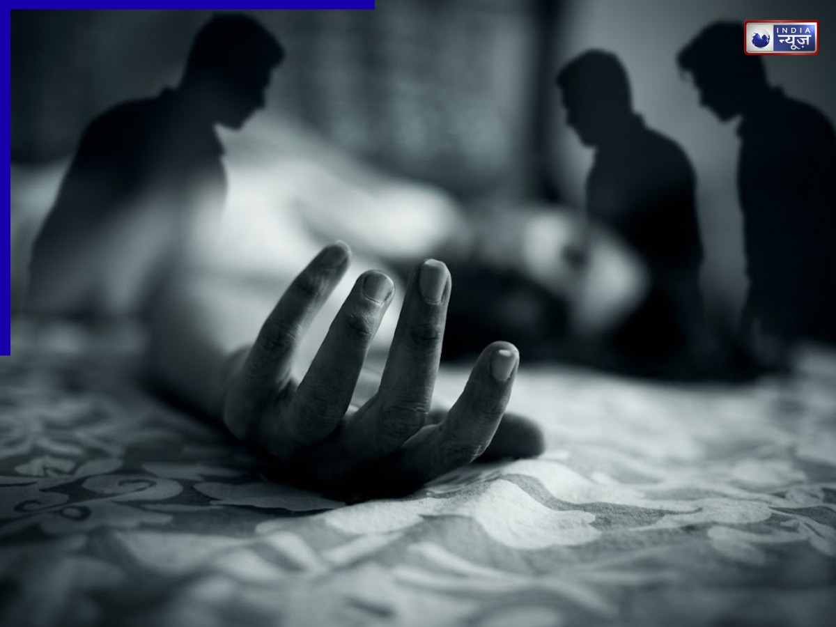 संबंध बनाने के लिए शादीशुदा महिला से की जबरदस्ती, मना करने पर प्रेमी ने गला घोंटकर की हत्या, बेडबॉक्स में मिला शव - Photo Gallery