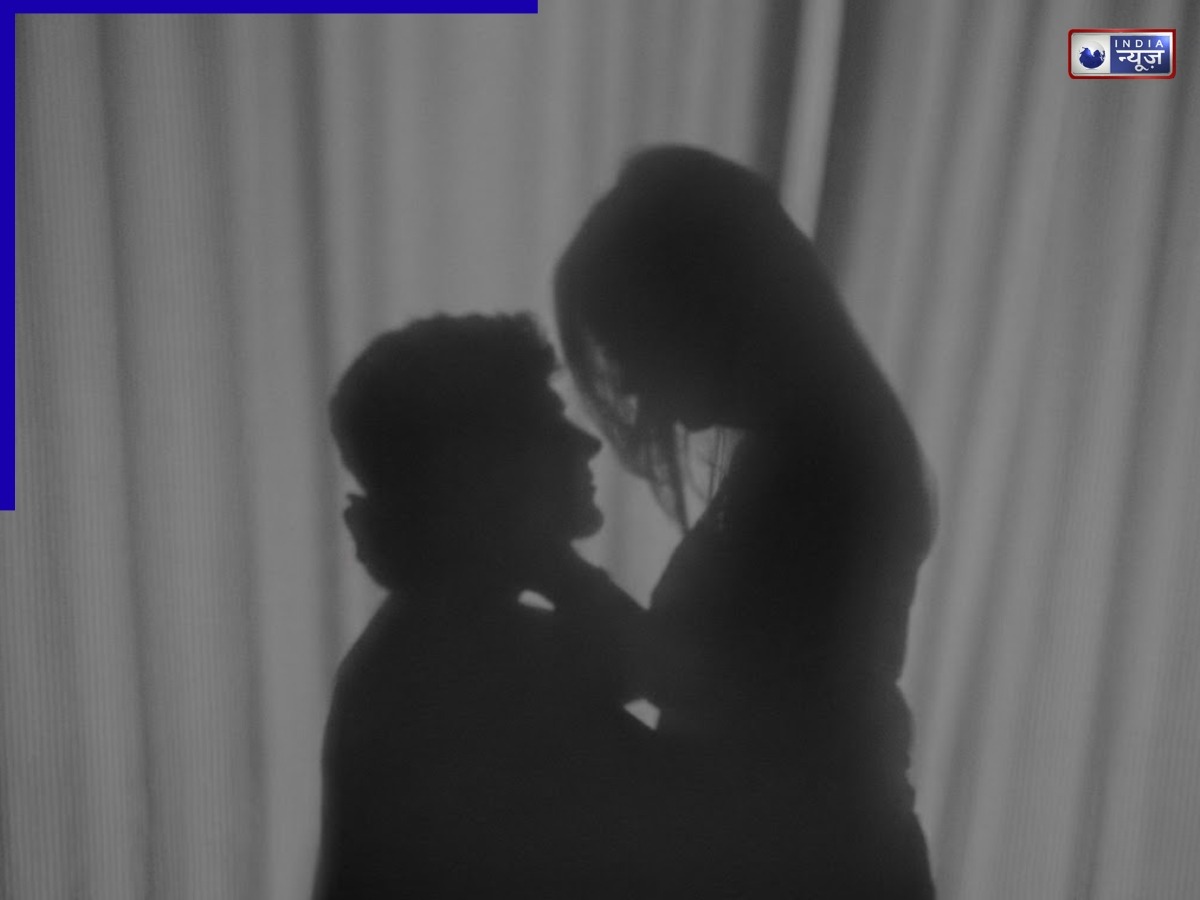 अमरावती में 350 अश्लील वीडियो हुए वायरल, 180 लडकियां हुईं शिकार, इलाके में टेंशन का माहौल - Photo Gallery