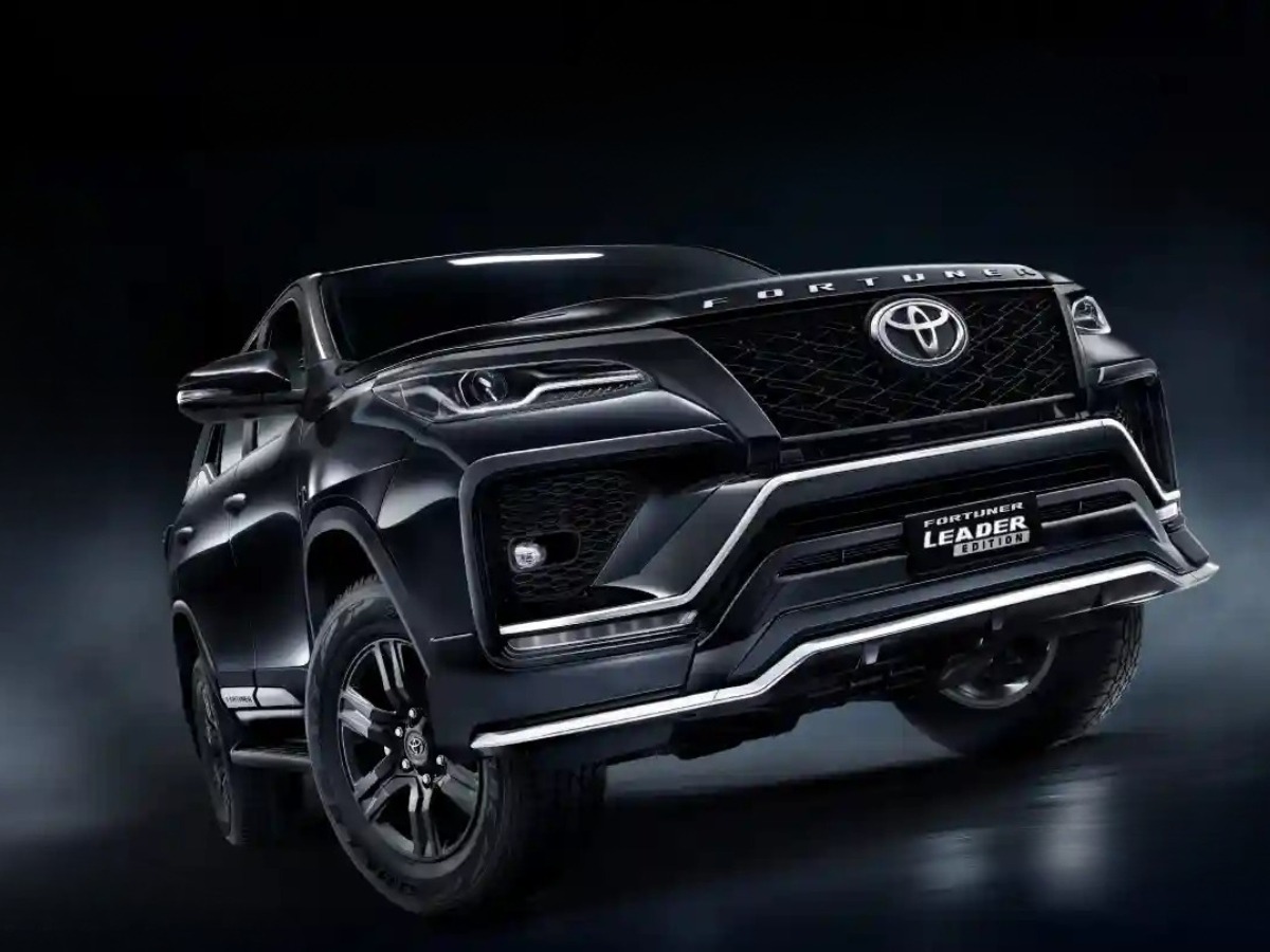 Fortuner - Photo Gallery