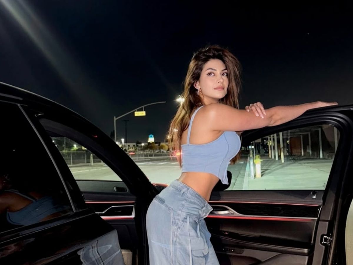 Yesha Sagar Fans - Photo Gallery