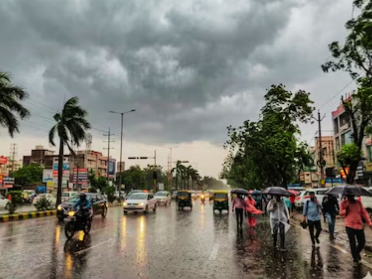 Aaj Ka Mausam: देशभर में मौसम का डबल अटैक: कहीं हीटवेव तो कहीं धूल भरी आंधी, अगले 48 घंटे में कई राज्यों में होगी बारिश