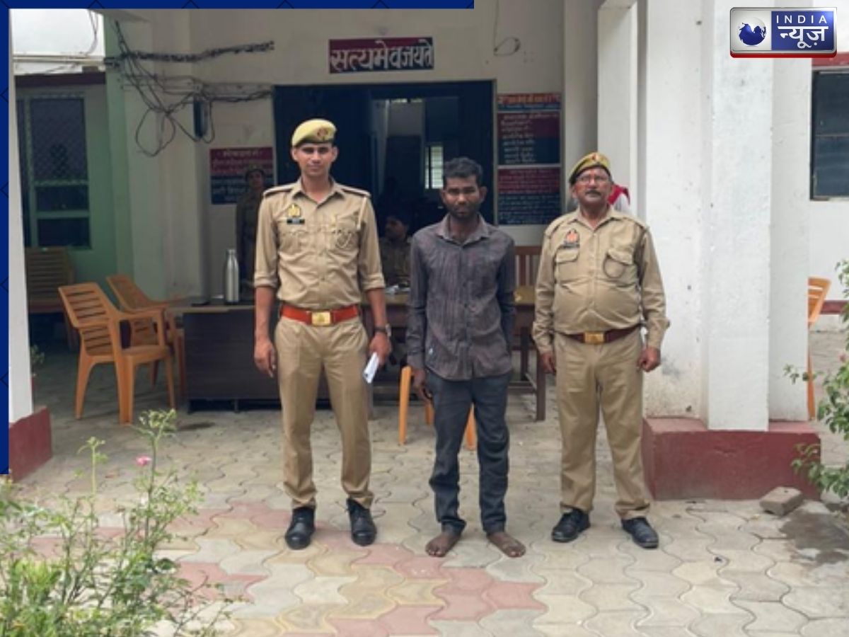 Fatehpur Police: पहले महिला से मारपीट, फिर पुलिस के सामने दबंगई… PRB कर्मी से भिड़ा युवक, गिरफ्तार