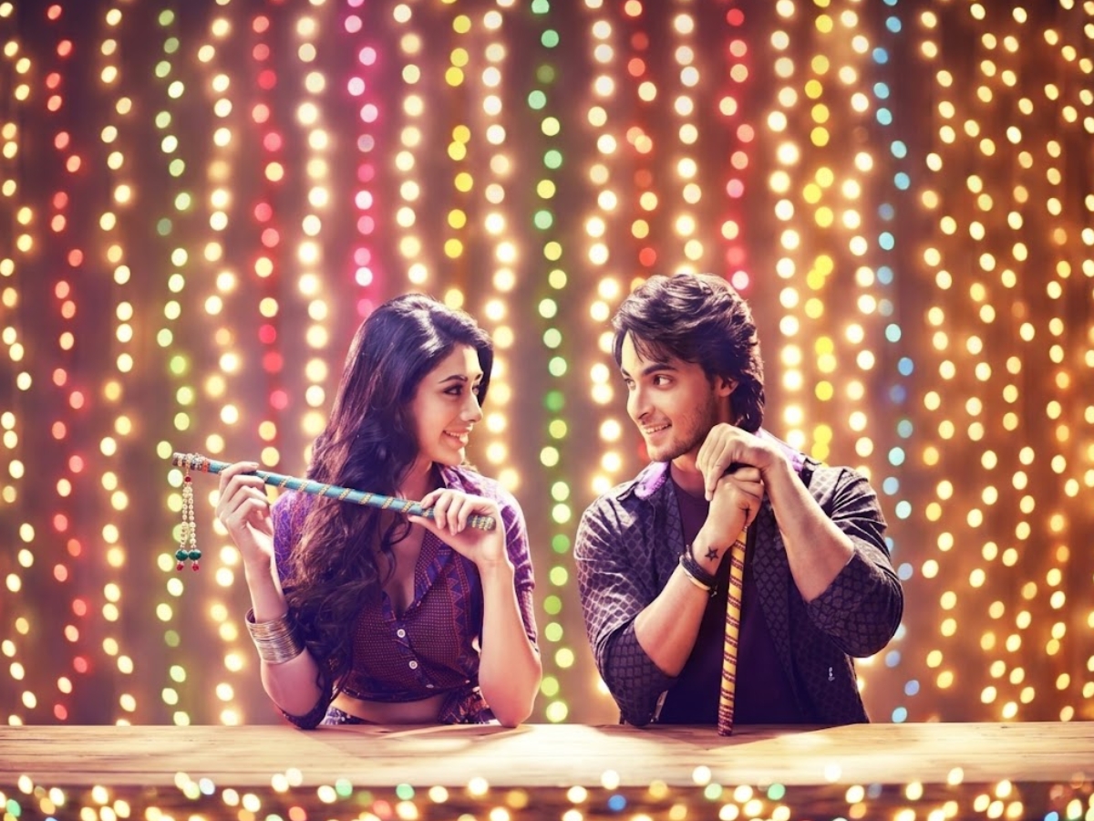 loveyatri - Photo Gallery