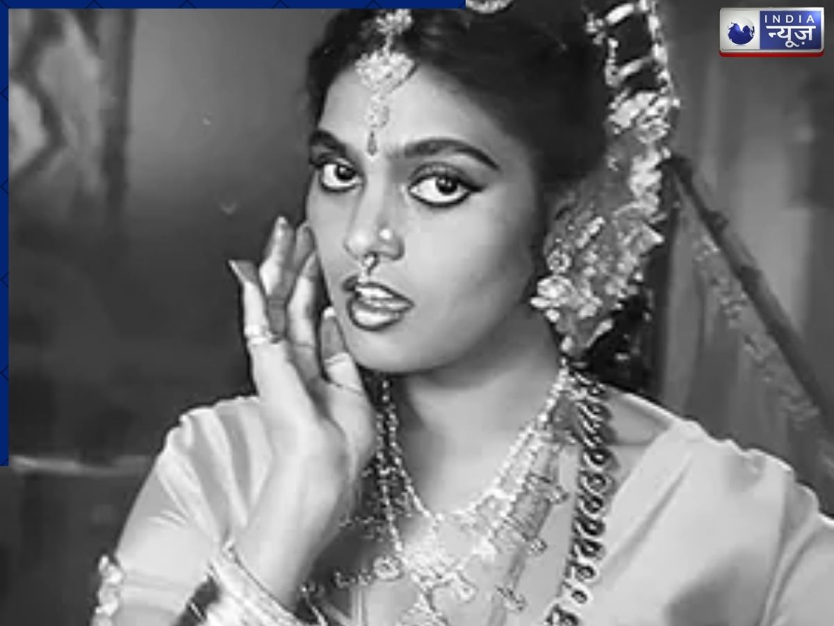 Who was Silk Smitha? - Photo Gallery
