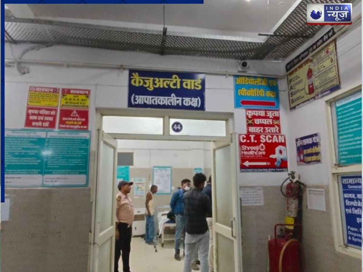 Singrauli Accident: सिंगरौली में तेज रफ्तार ऑटो पलटा, तीन यात्री गंभीर रूप से घायल