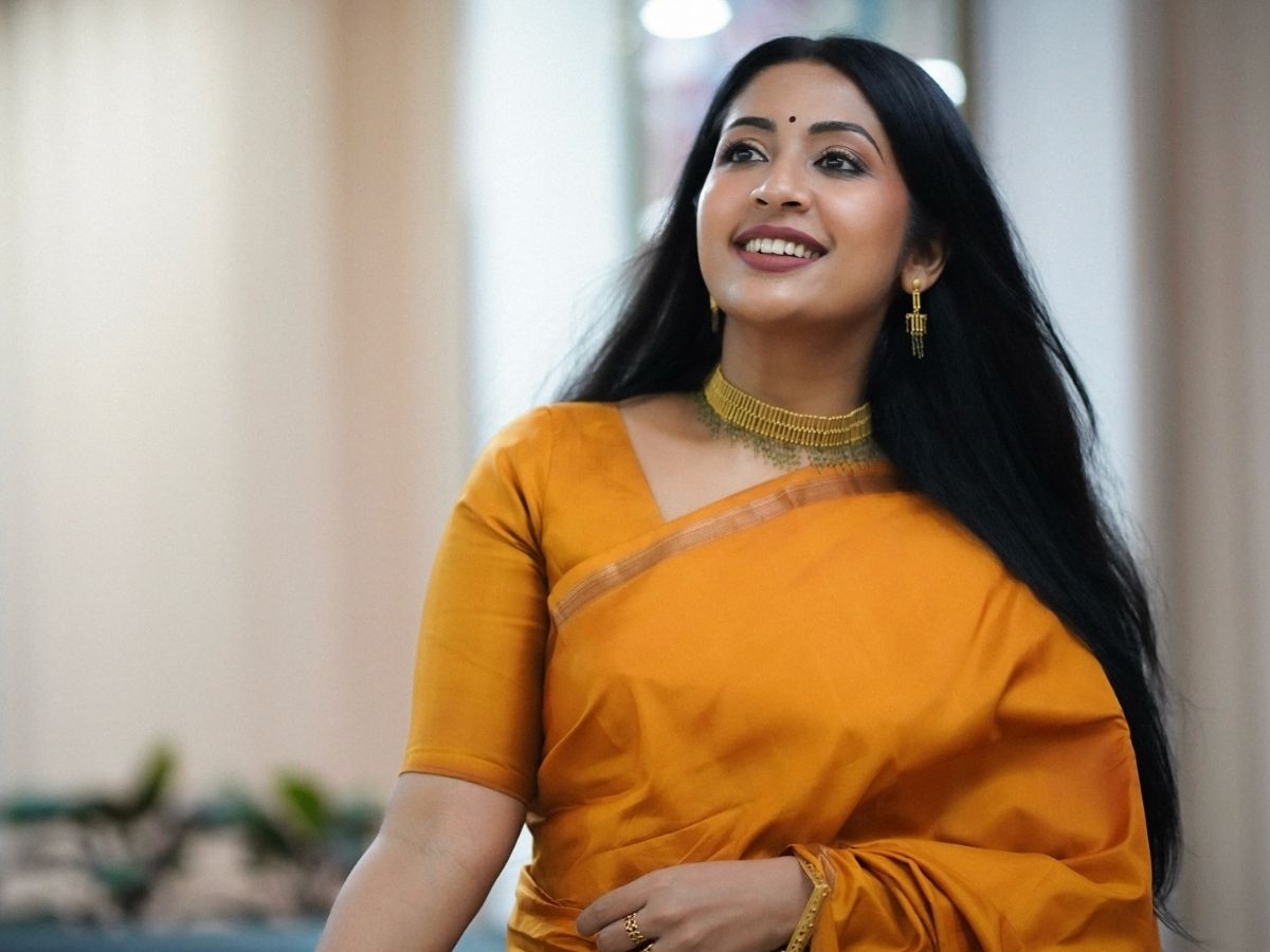 Who is navya nair - Photo Gallery