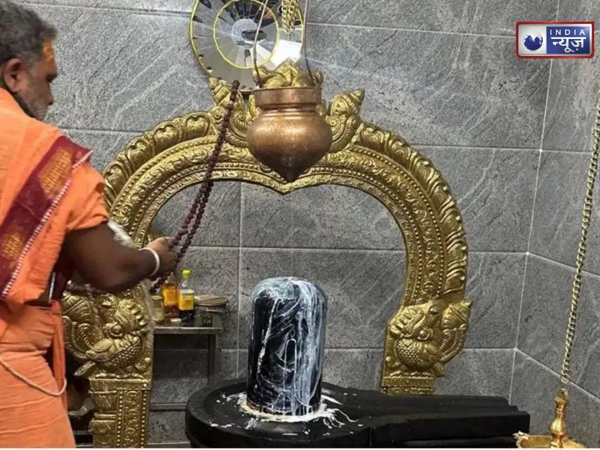 शिवलिंग पर चढ़ा तेल बना दूध! चित्तूर के इस मंदिर में दिखा भोले का चमत्कार