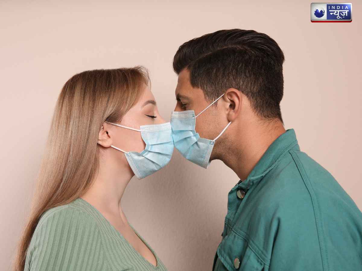 kiss Diseases: गर्लफ्रेंड को किस करने से पहुंच सकते हैं हॉस्पिटल? रिसर्च में हुआ चौंकाने वाला खुलासा