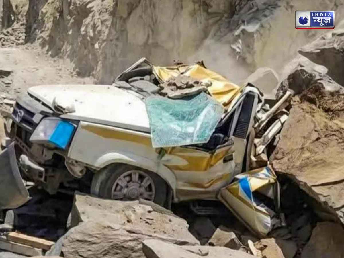 Himachal Pradesh Landslide: हिमाचल प्रदेश में लैंडस्लाइड होने से बड़ा हादसा, लोगों की मौत; कई घायल