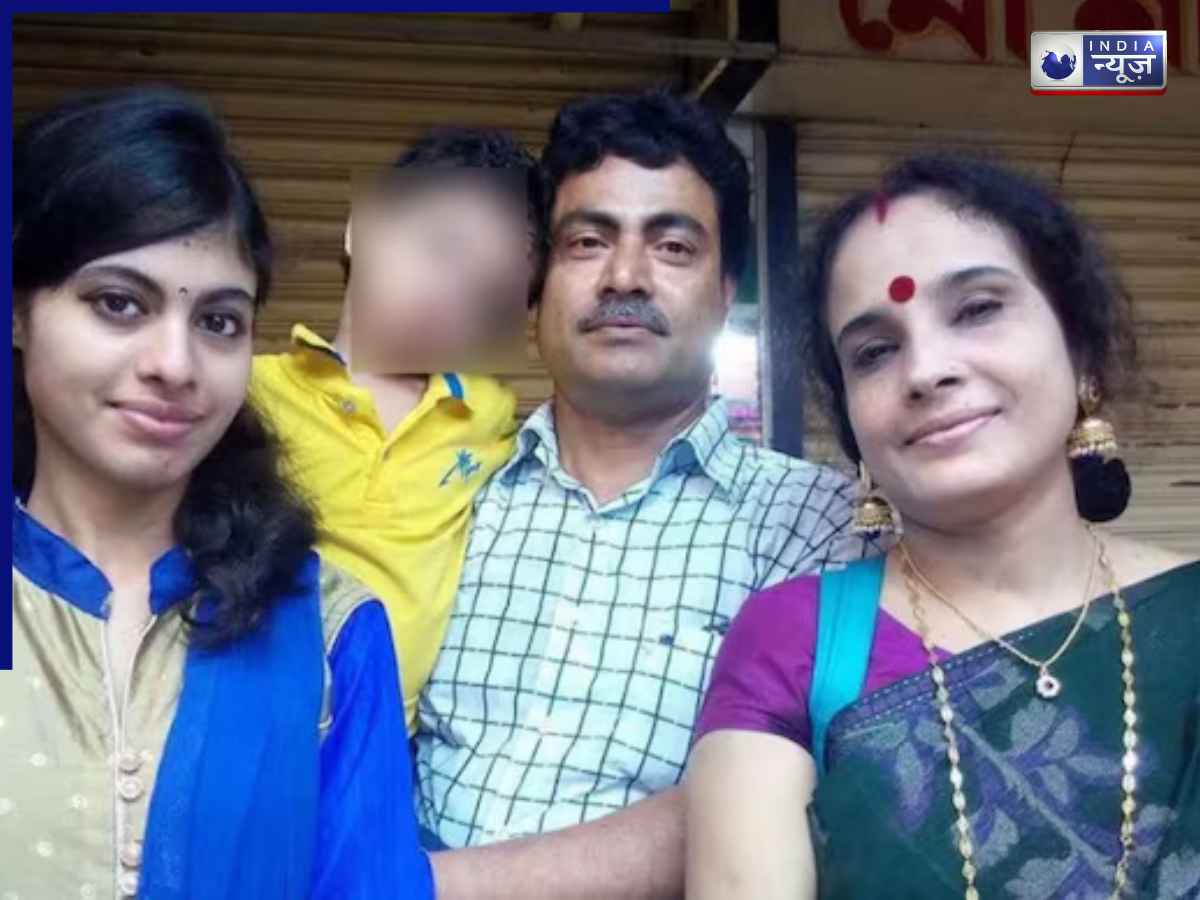 सीढ़ियों पर 23 साल की बेटी का लाश, बिस्तर के नीचे 12 साल का बेटा…, बांग्लादेश में हिंदू टीचर के पूरे परिवार की कैसे हुई मौत?