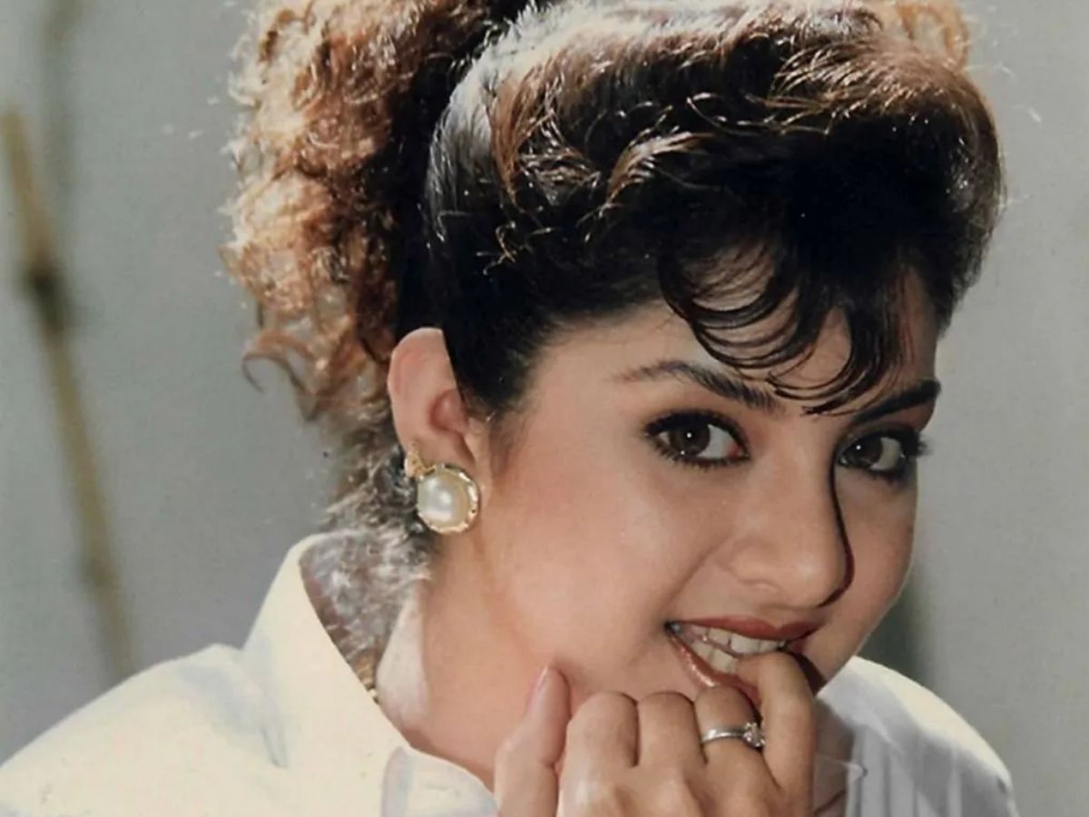 divya bharti - Photo Gallery