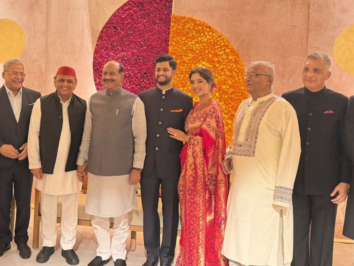 om birla and akhilesh yadav - Photo Gallery
