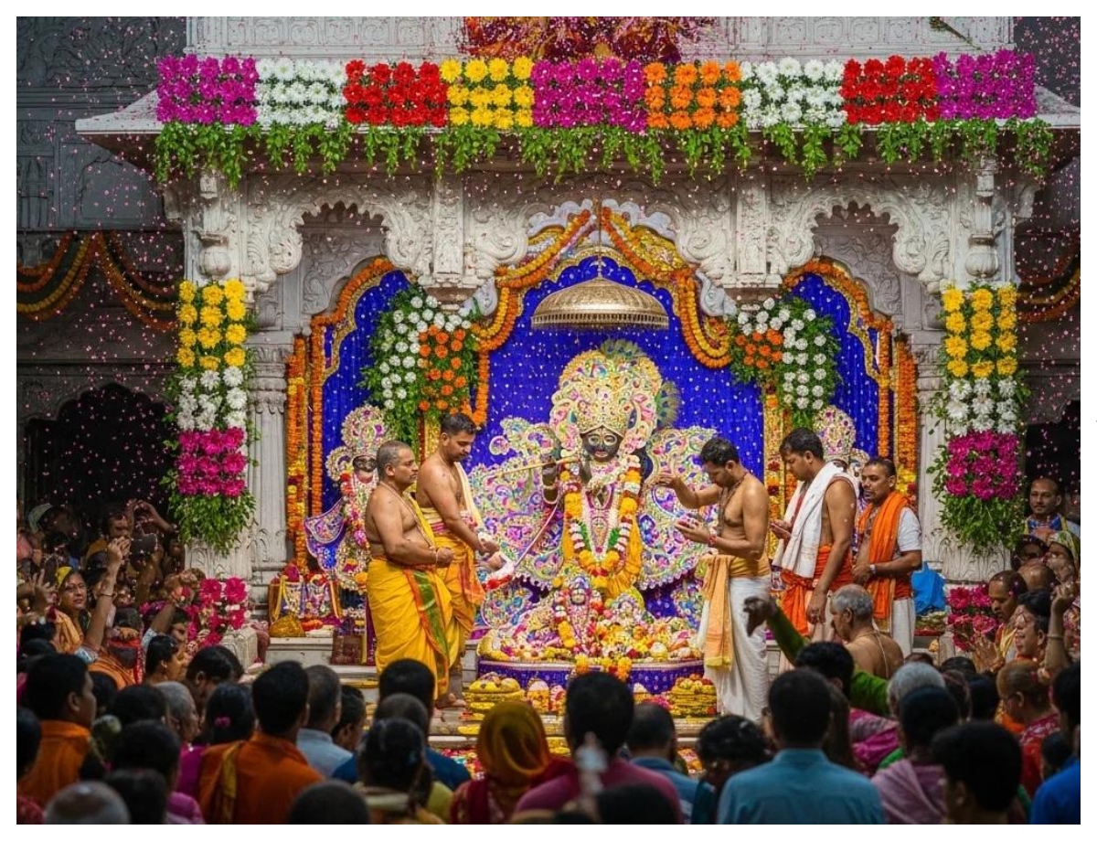 Enjoy Krishna devotion in Vrindavan - Photo Gallery