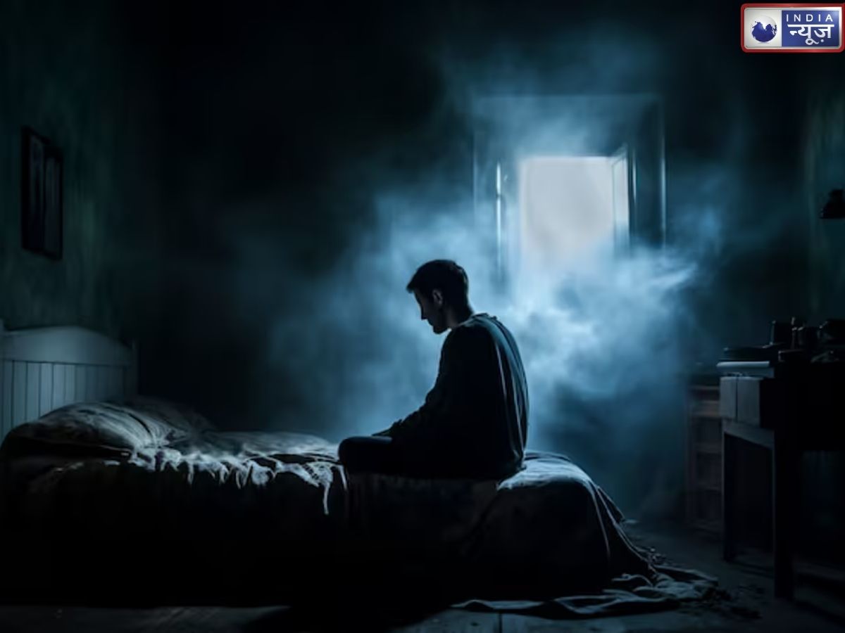Dead relatives in dreams: रात के सपने में दिखे मृत परिजन, क्या देने आए हैं कोई संदेश? जानें क्या कहता है स्वप्न शास्त्र