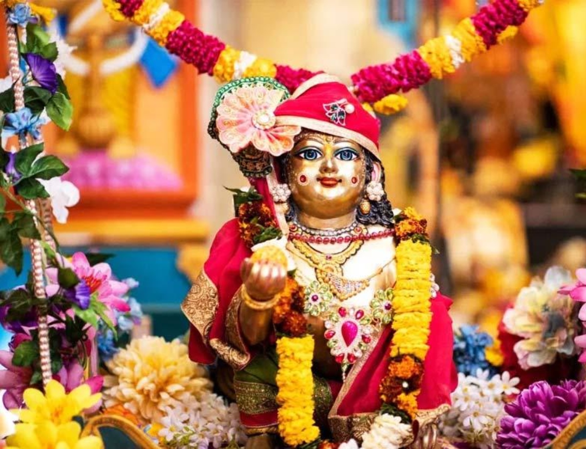 Make Laddu Gopal shine like this before Janmashtami - Photo Gallery