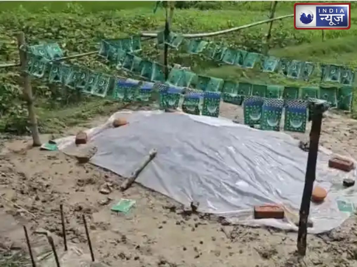 घर के सामने कब्र बनाने को लेकर बवाल, निजी जमीन पर शव दफनाने से मचा हड़कंप; प्रशासन से न्याय की गुहार