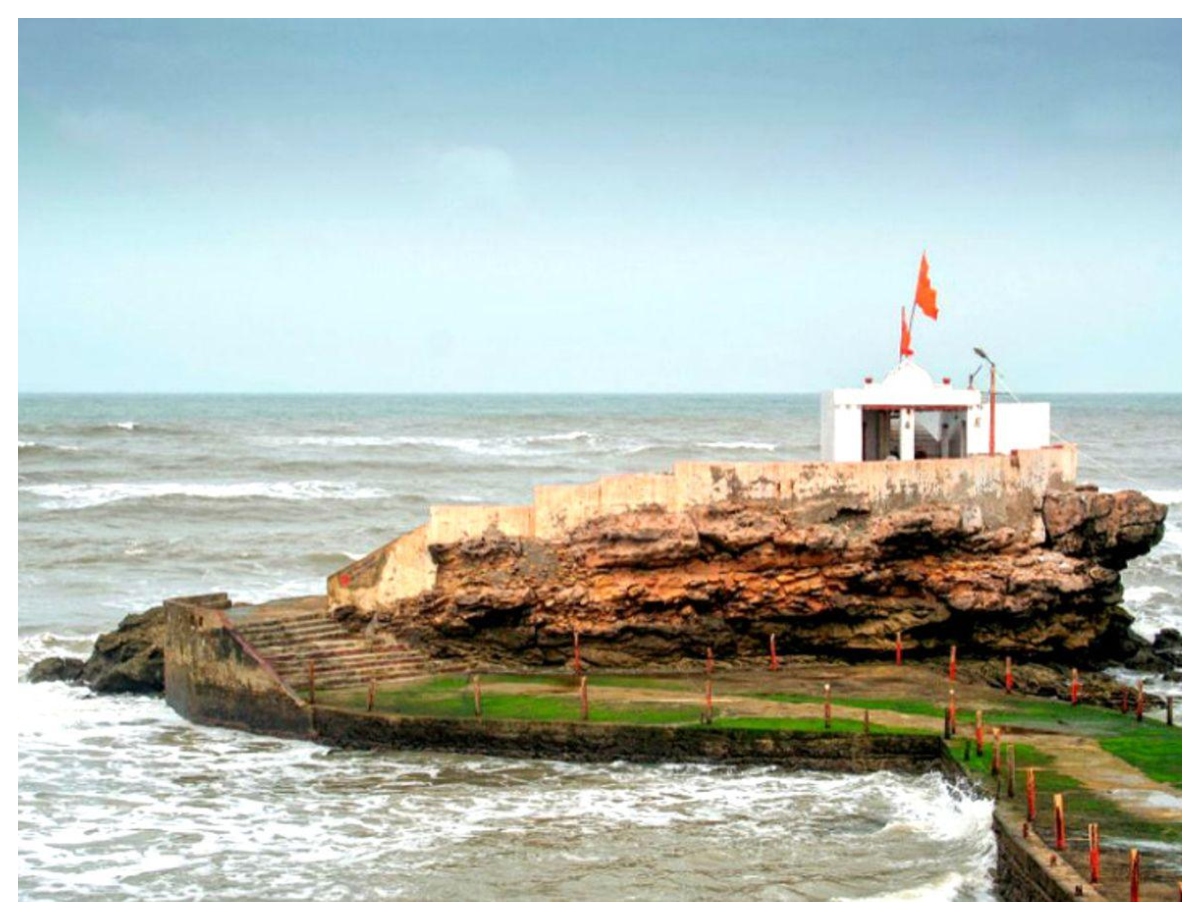 Immaculate Mahadev, the sea performs Jalabhishek in Gujarat - Photo Gallery
