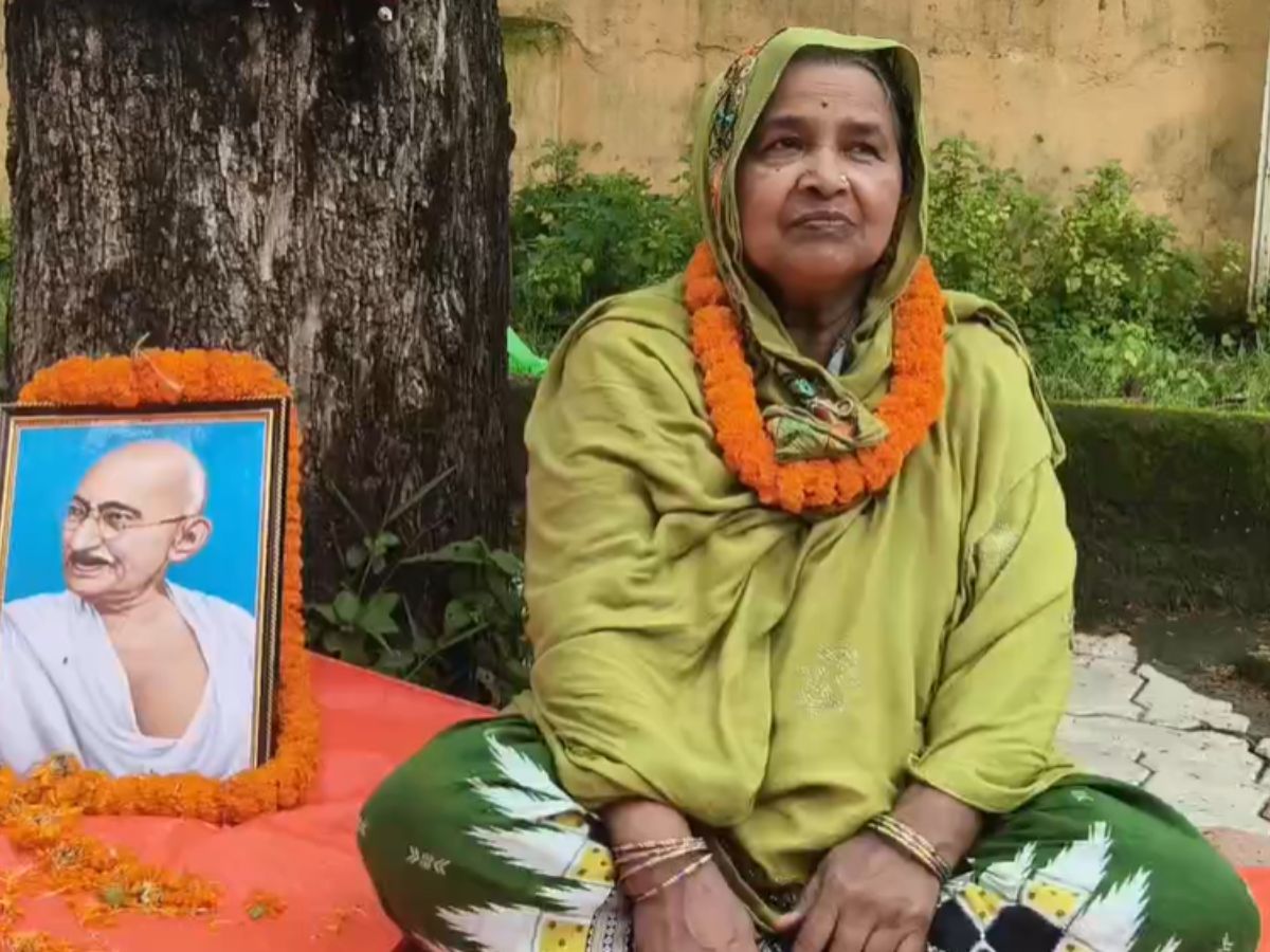 इंसानियत शर्मसार! संपत्ति के लालच में मां को दिखाया मृत, कागजों में फेरबदल के बाद हड़प ली जमीन-मकान