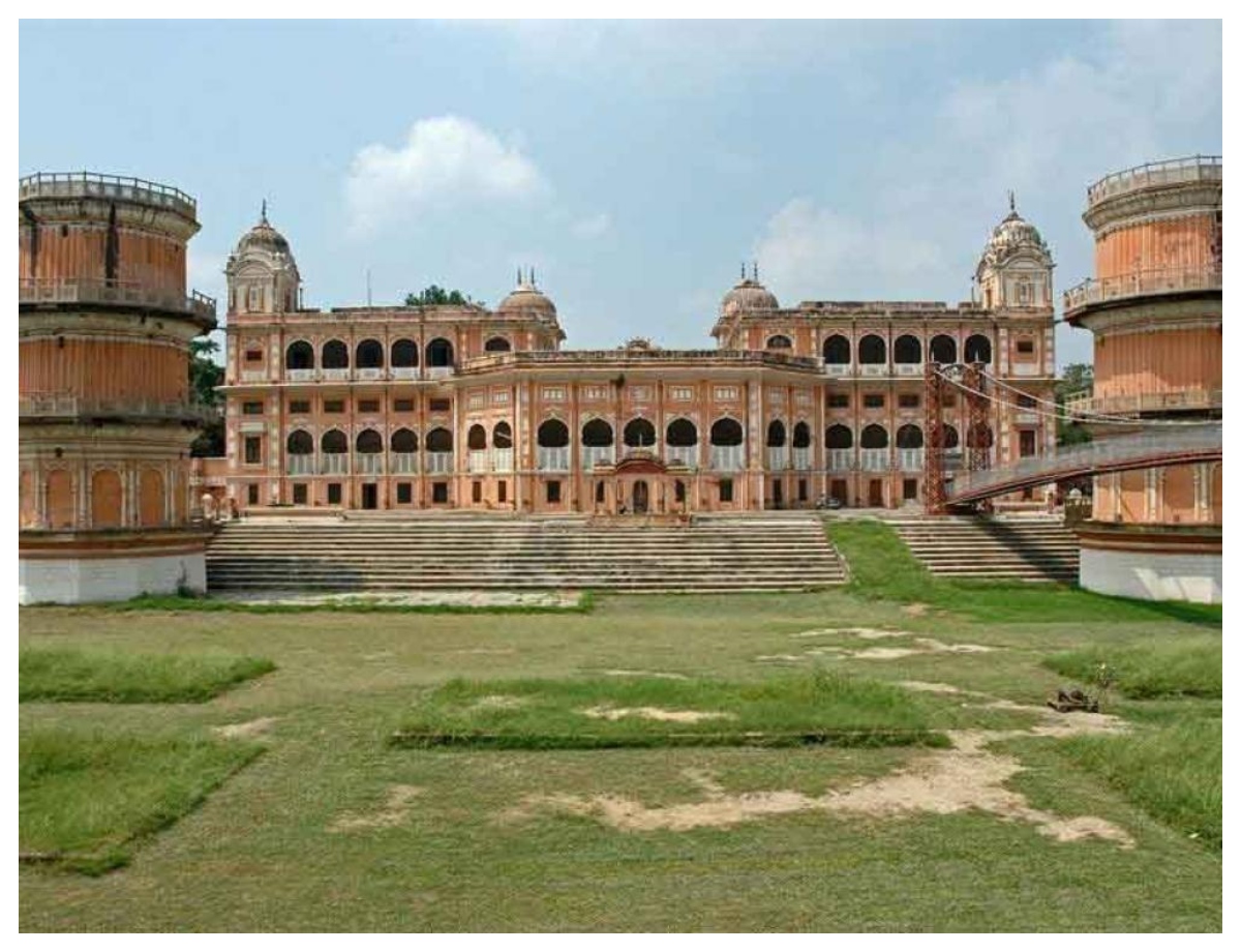 Old forts and mansions became the identity of films. - Photo Gallery