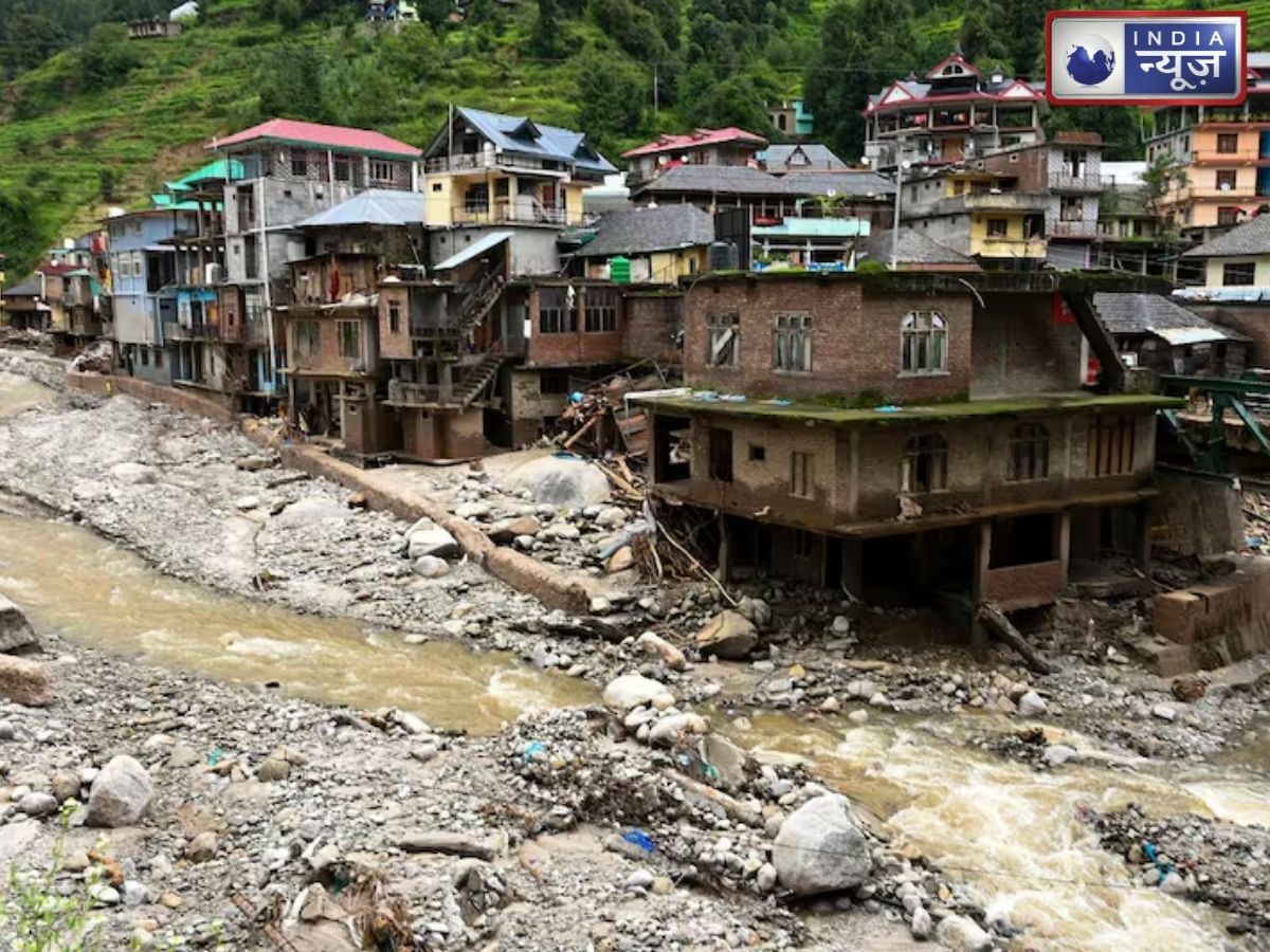 Himachal Weather: मंडी में स्कूल-कॉलेज रहेंगे बंद, बारिश के बीच हिमाचल में 128 सड़कें बंद; जानें पूरा अपडेट