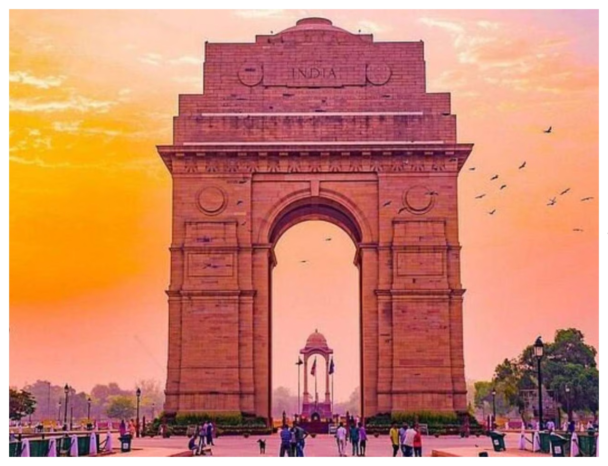 Click on the plan for shopping and photos at India Gate - Photo Gallery