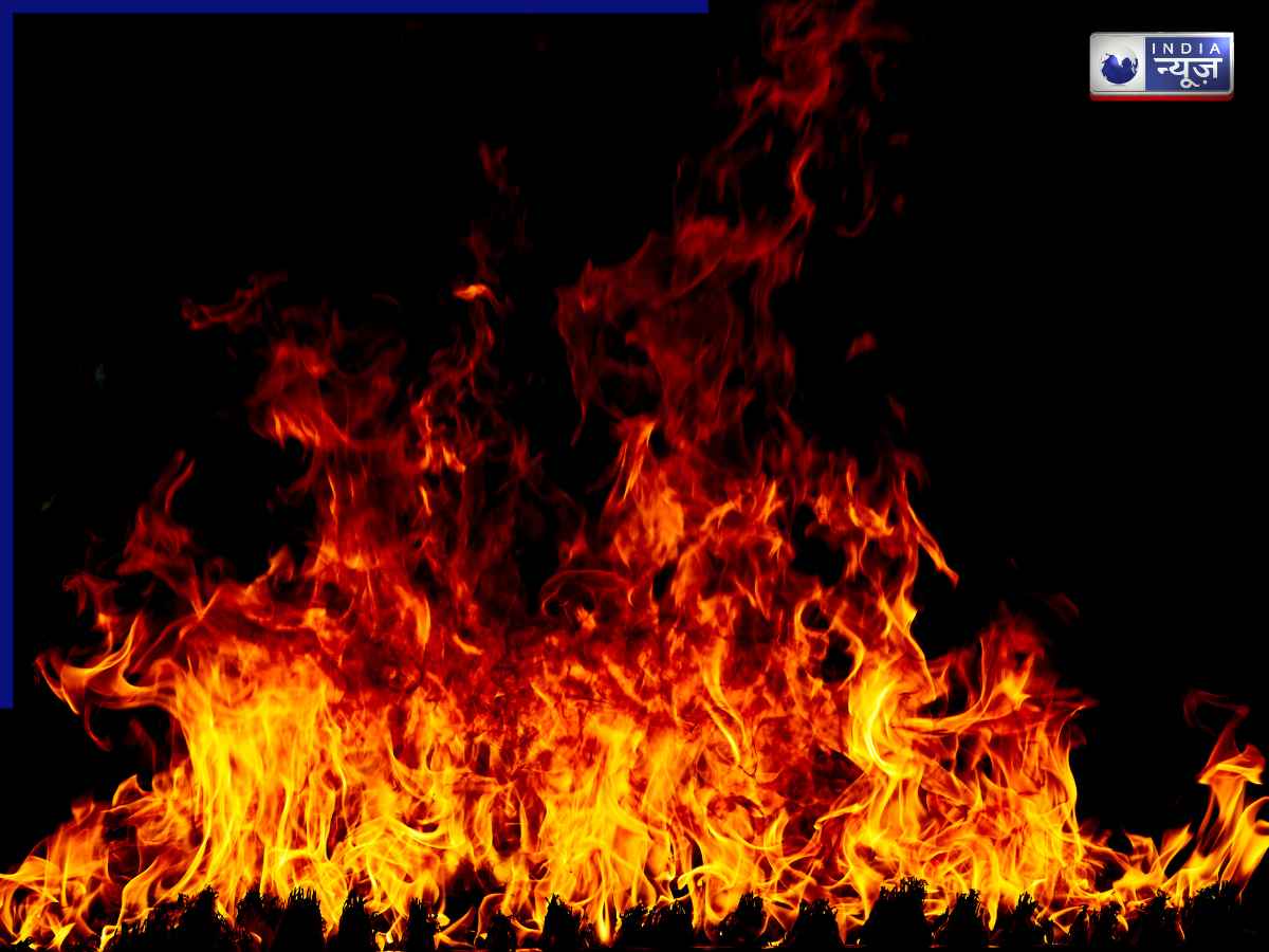 Ramgarh Fire: ना चेहरे का पता ना हाथ का, इस्पात प्लांट से निकलने लगी अधजली लाशें, झारखंड में आग ने मचाई तबाही