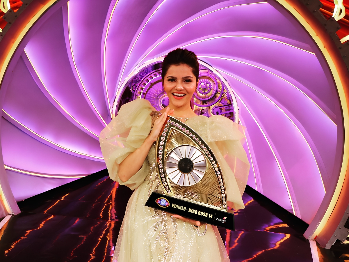 Became 'Bigg Boss' winner - Photo Gallery
