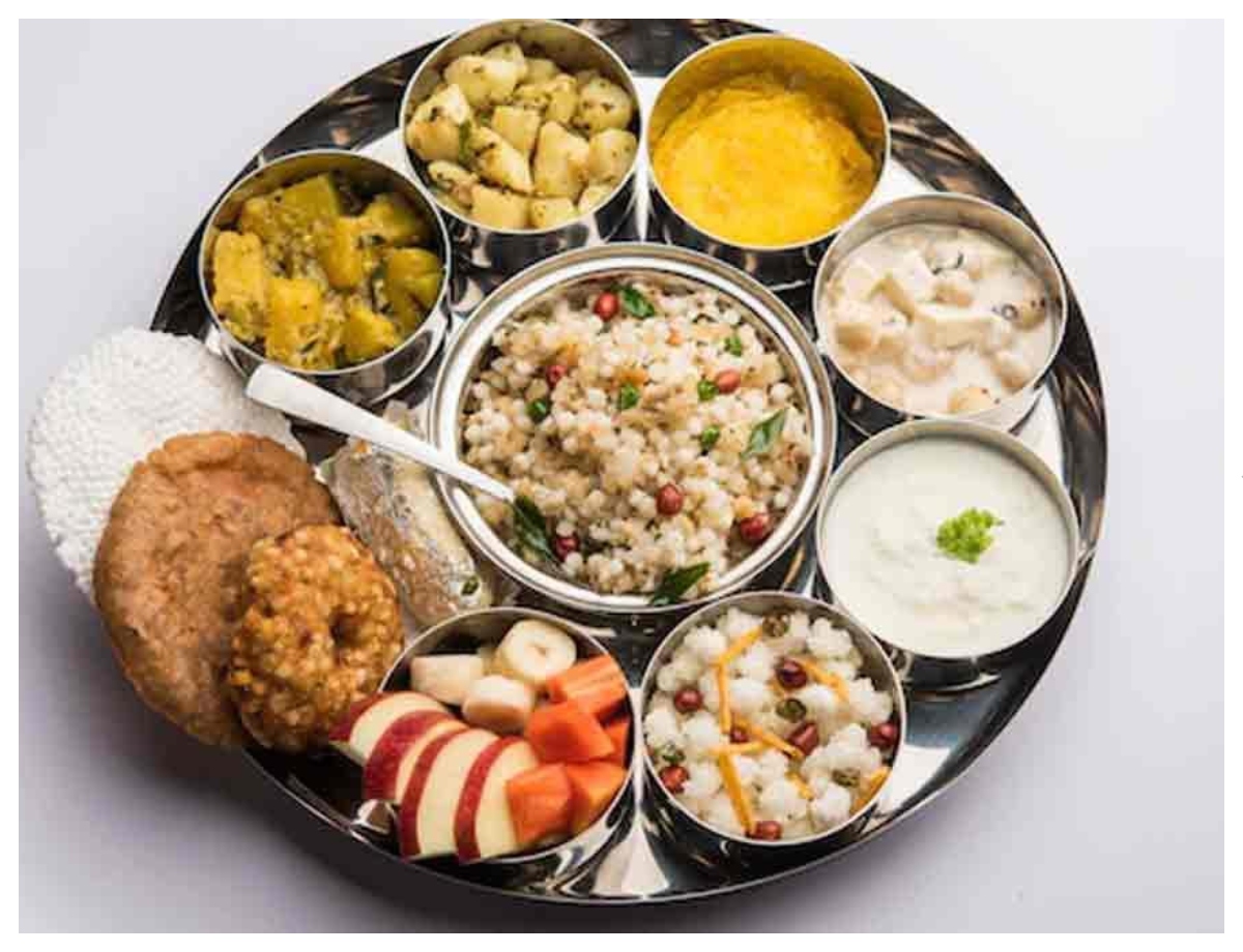 Offer special food to Mahadev on the last Monday of Sawan - Photo Gallery
