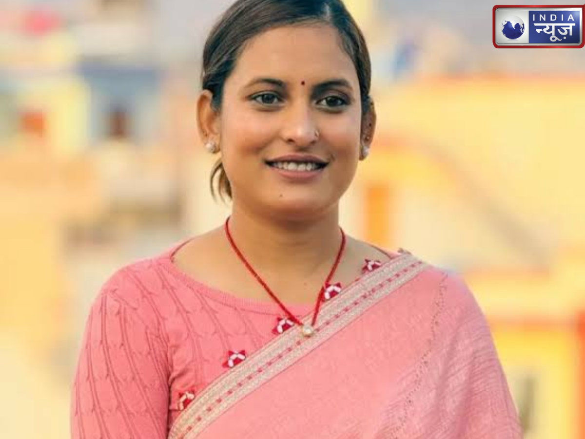 17 दिन की रोती बच्ची को उठाया गोद में और पिलाने लगी अपना दूध…नेपाल की मंत्री की जागी ममता, वीडियो वायरल