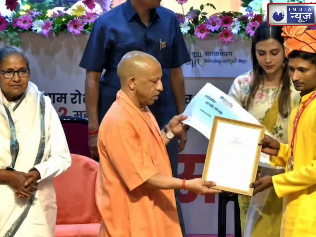 टॉप करने पर मिला 1 लाख रुपये, गोल्ड मेडल और सर्टिफिकेट; अब डॉक्यूमेंट धोखाधड़ी मामले में फंसे उत्तर प्रदेश संस्कृत बोर्ड के टॉपर