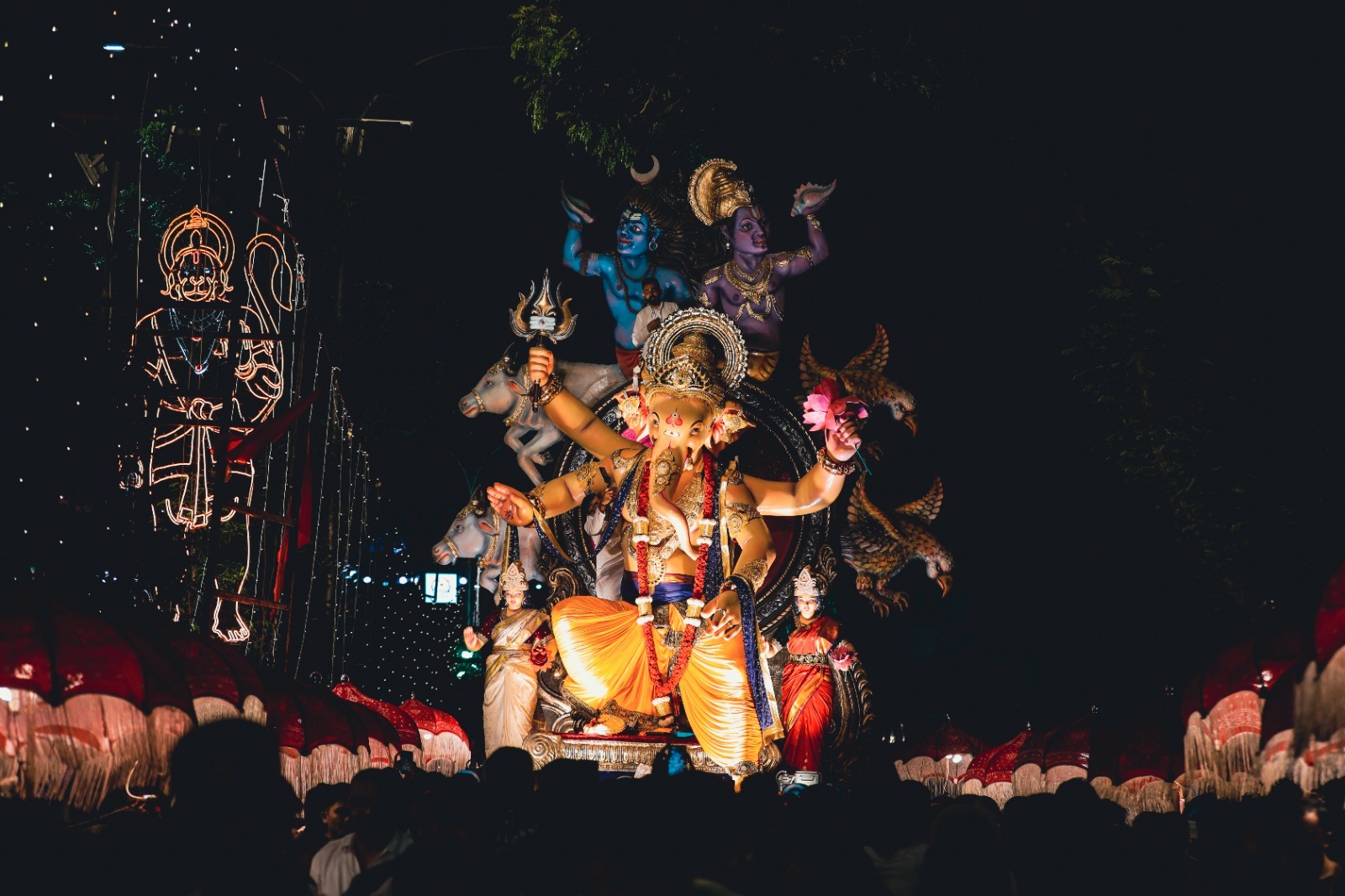 सूरत में ‘मन्नत का राजा’ गणेशोत्सव का 29वां वर्ष, कोणार्क सूर्य मंदिर की थीम पर सजा पंडाल