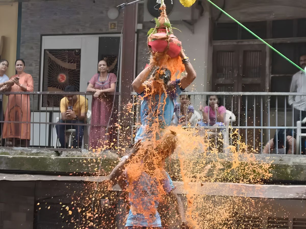 Krishna Janmashtami 2026: 5 या 6 सितंबर, कब है दही हांडी उत्सव? जानें तारीख, महत्व और ‘गोविंदा आला रे’ की कहानी