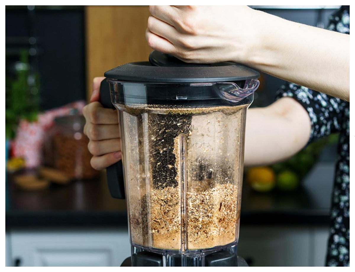The right way to grind in a mixer - Photo Gallery
