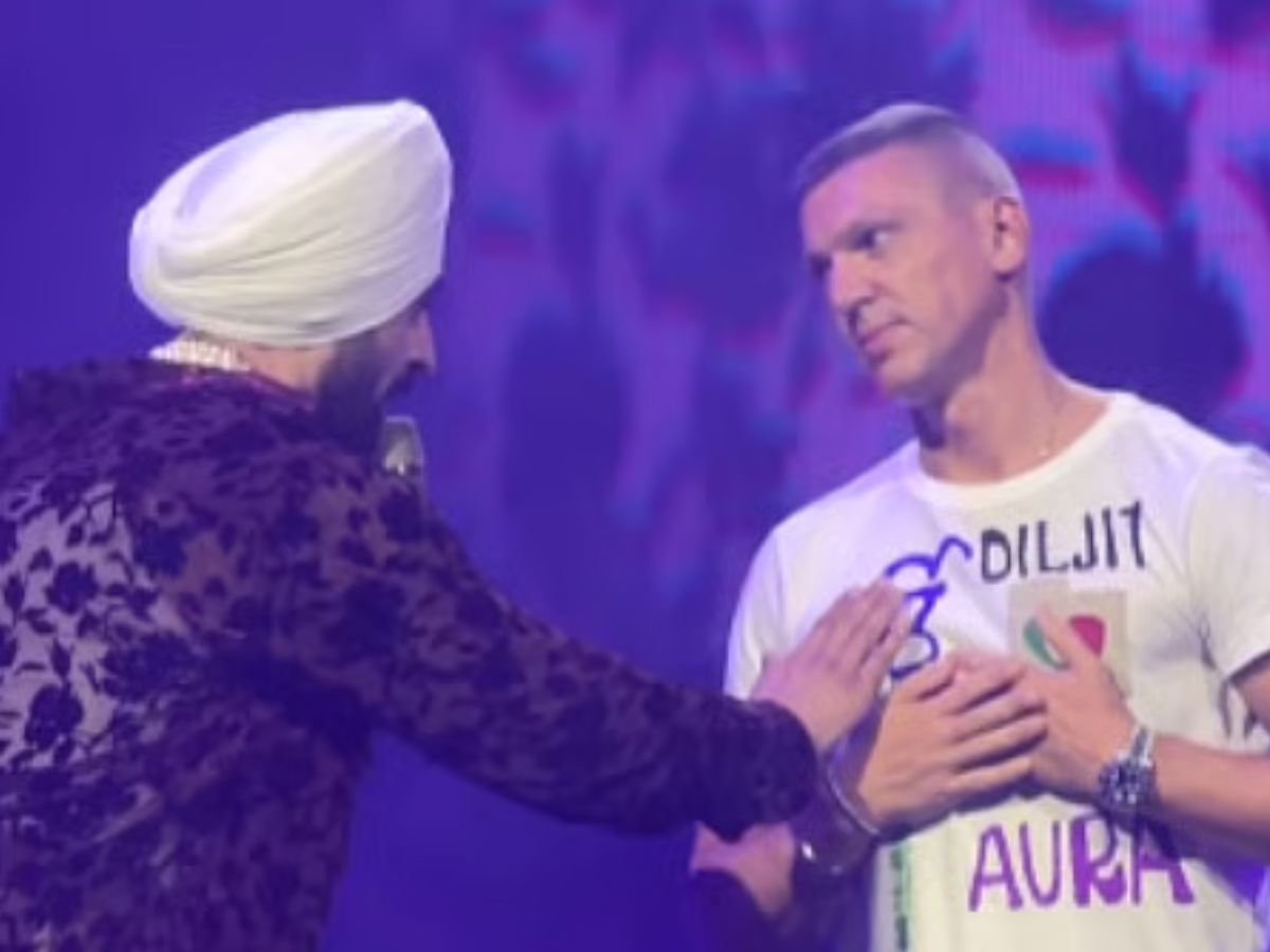 Diljit Dosanjh Viral Video: फैन ने ‘एक ओंकार’ के बगल में लिखा दिलजीत का नाम, सिंगर ने देखते ही टोका, हर कोई कर रहा दिलजीत के इस अंदाज की तारीफ