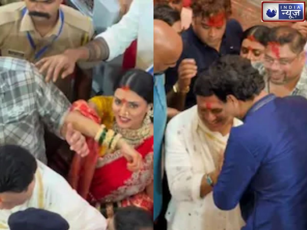 एक तरफ घरवाली, एक तरफ बाहरवाली…बीवी सुनीता को छोड़, GF कोमल रानी के साथ बप्पा के दर्शन करने पहुंच  गोविंदा; Video हुआ वायरल