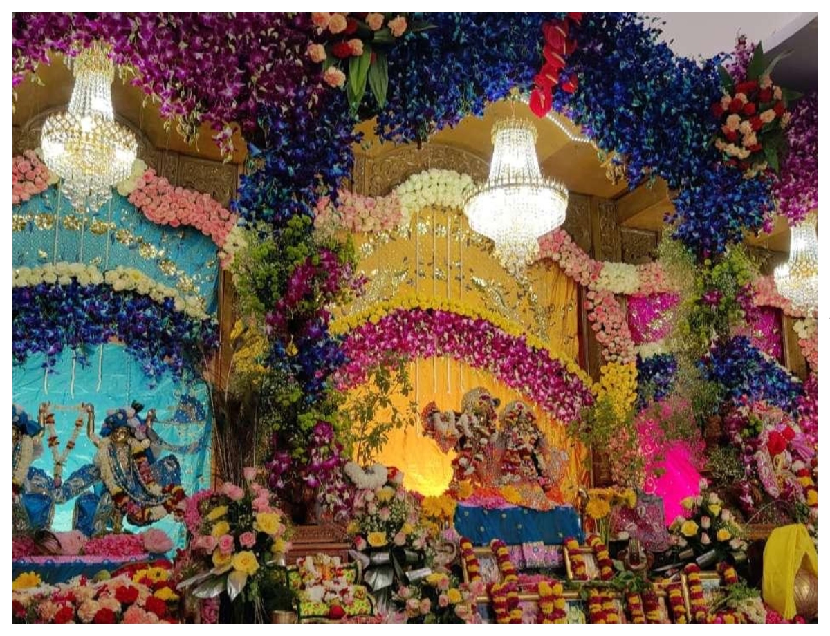 Shri Krishna Temple, Shakarpur - Photo Gallery