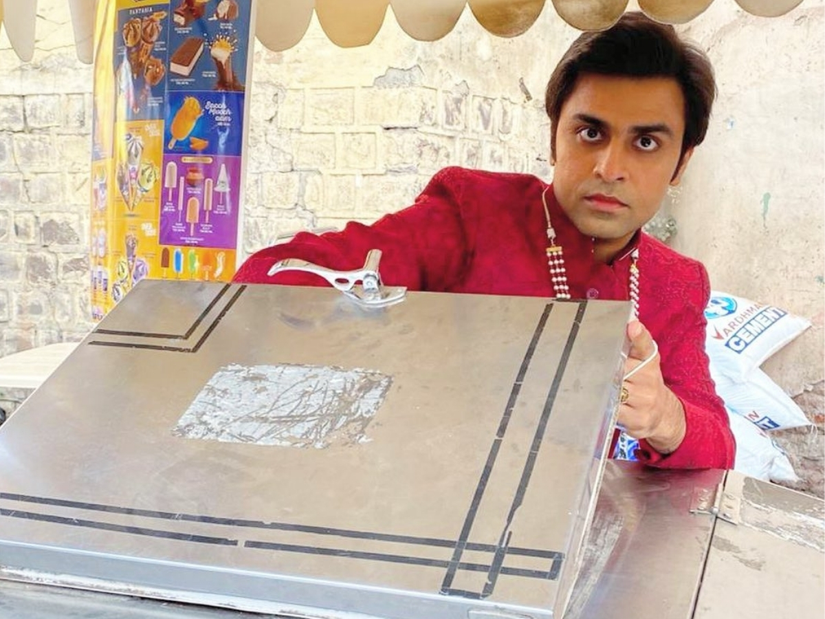 Jitendra Kumar leave job - Photo Gallery