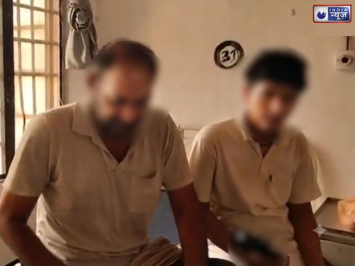 Meerut: पेंशन विवाद बन गया परिवार का काल! महिला ने पहले बेटे और पोते पर फेंका तेजाब, फिर खुद लगा ली फांसी
