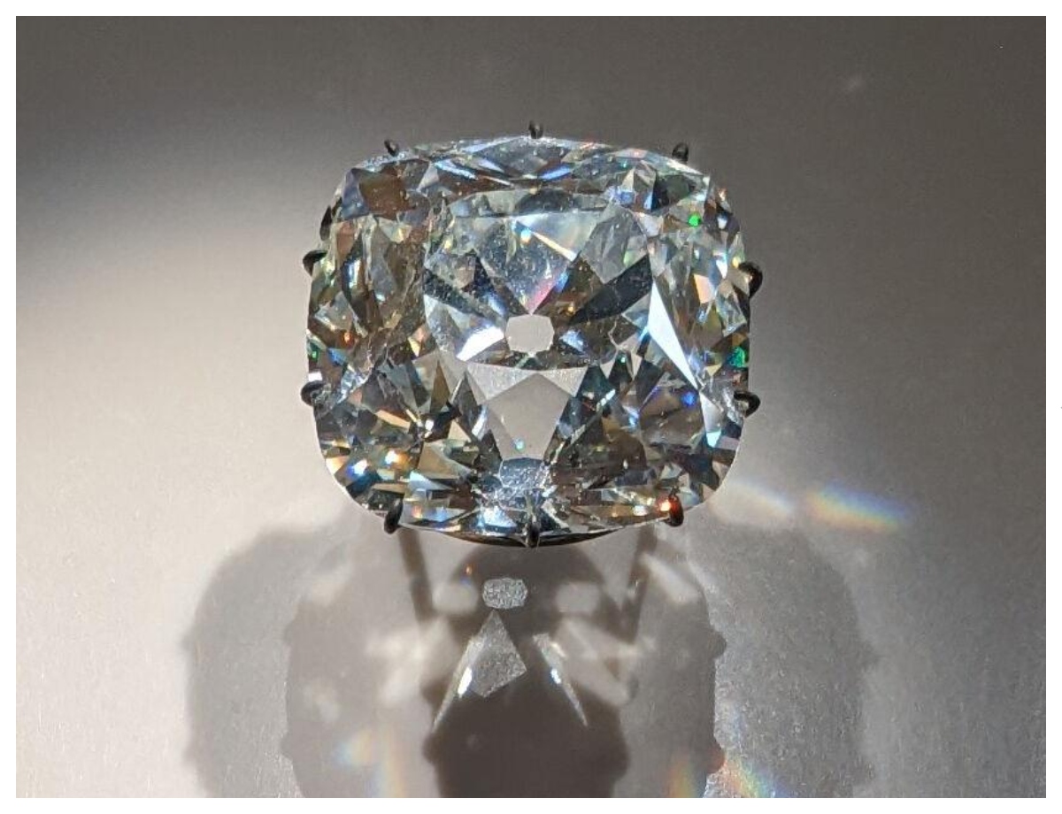 The Regent Diamond—From India to the Royal Treasury of France - Photo Gallery
