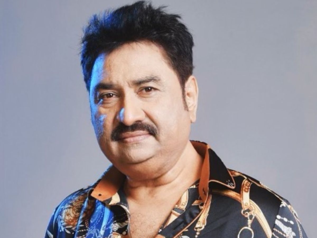Songs sung in a hotel after arriving in Mumbai - Photo Gallery