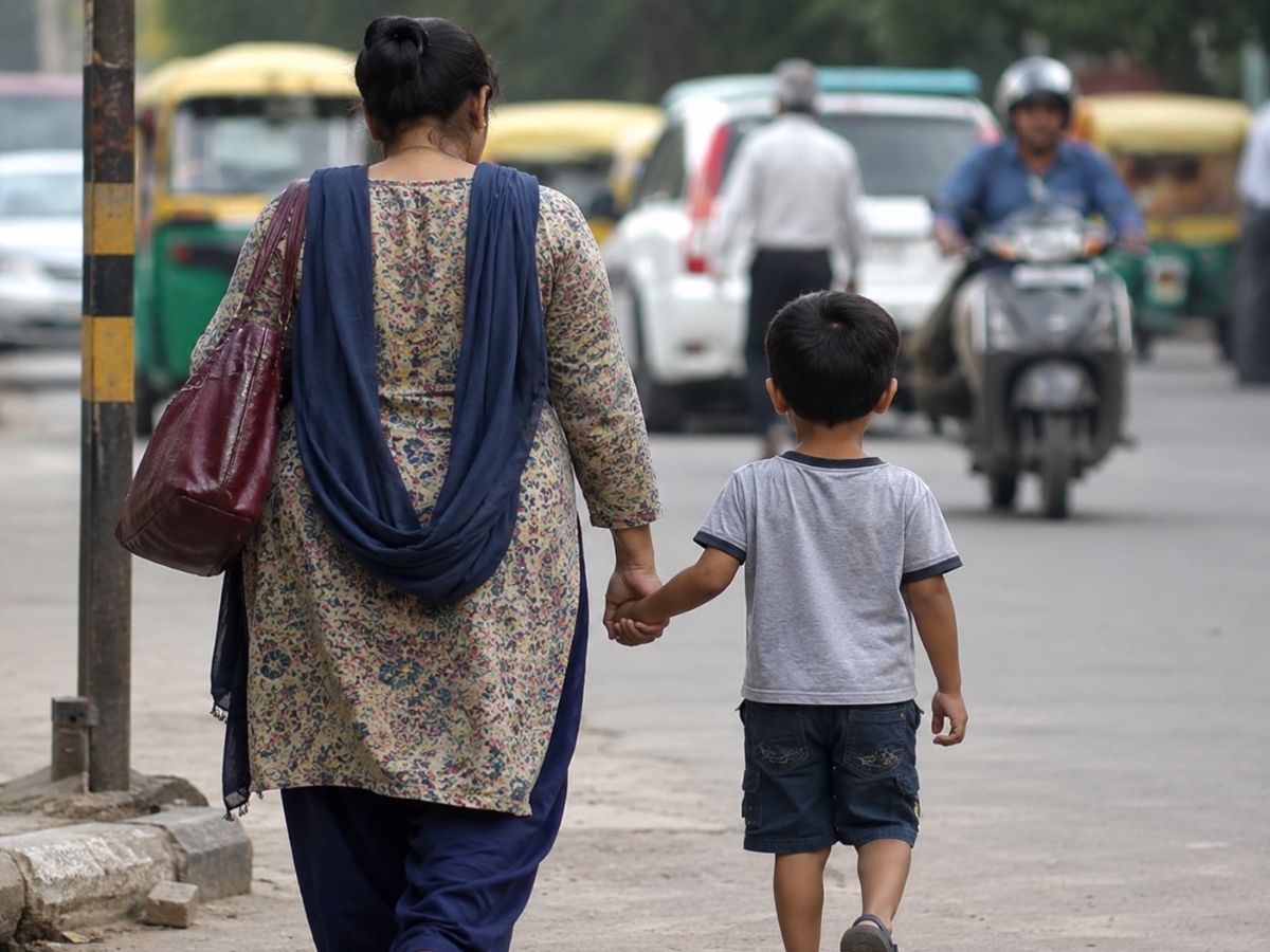 Gujarat Crime: ह्युमन ट्रैफिकिंग का बड़ा खेल! 4 साल के बच्चे को किया किडनैप, सिग्नल पर मंगवाना चाहती थी भीख