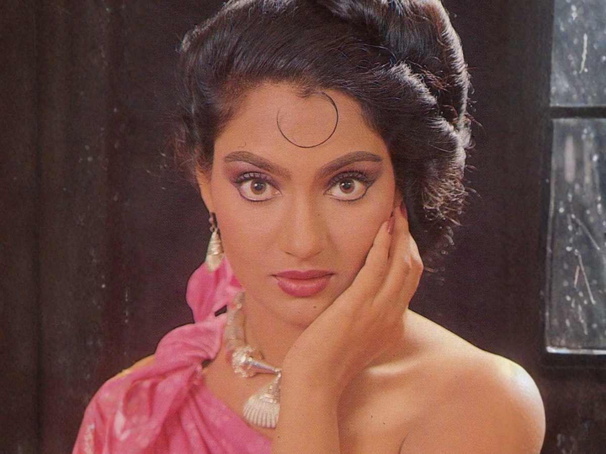 Madhvi Fans left shocked - Photo Gallery