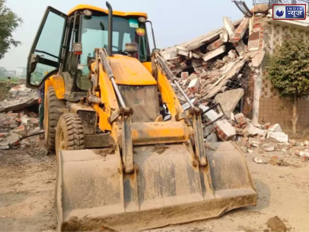 बरेली में फिर गरजेगा बुलडोजर? 140 से ज्यादा दुकानों-मकानों पर नोटिस, 15 दिन का अल्टीमेटम ,लोगों की बढ़ी  टेंशन