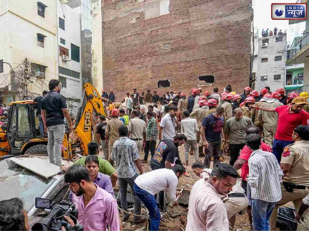 Satya Niketan building accident: सत्य निकेतन बिल्डिंग हादसे में बड़ा एक्शन, मालिक समेत 3 गिरफ्तार, बेसमेंट में चल रहा था निर्माण