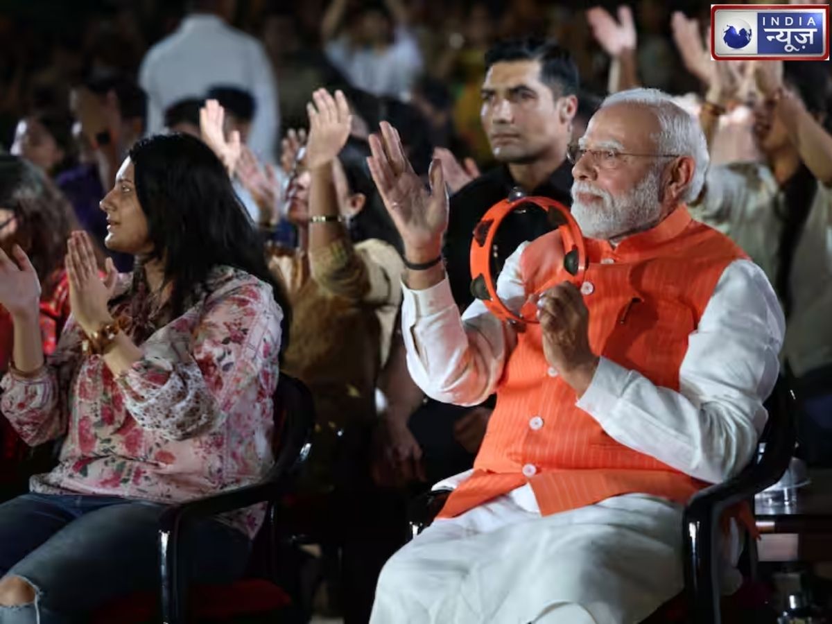 भजन की धुन, हाथ में खंजरी और साथ में Gen-Z, दीनदयाल जयंती पर पीएम मोदी का अलग अंदाज