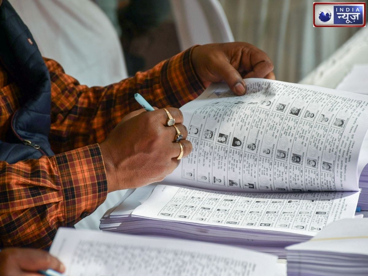 Election commission mark vip: SIR के बीच BLO ऐप में जुड़ा ‘Mark VIP’ फीचर, आखिर किन वोटरों को किया जा रहा है चिह्नित?