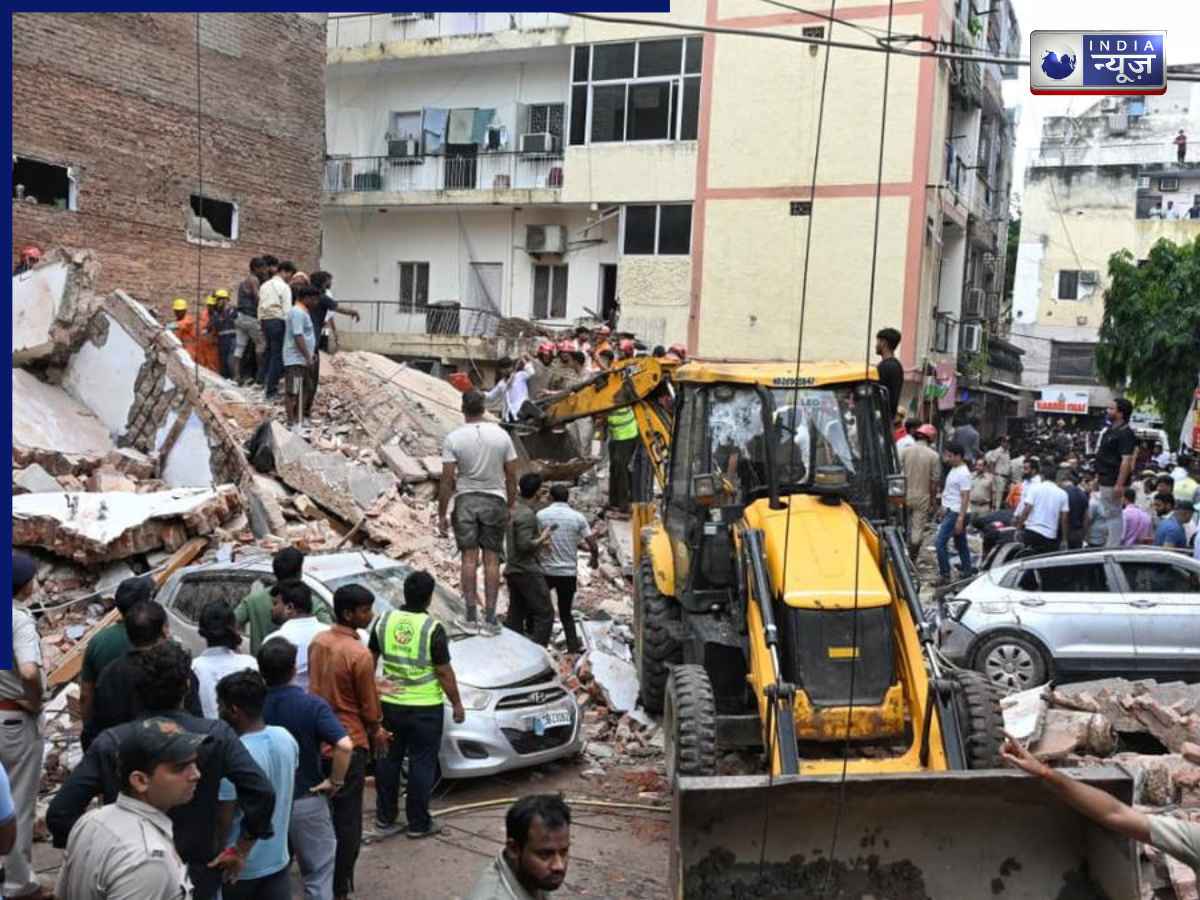 Satya Niketan Building Collapse: दिल्ली हादसे के बाद MCD का बड़ा एक्शन, 4 मंजिल से ऊंची अवैध इमारतें होंगी सील; अब तक 6 लोगों की मौत