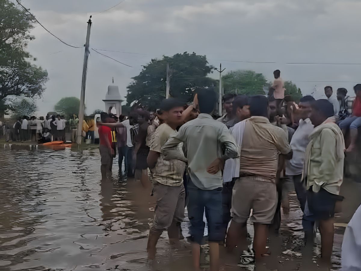 राजस्थान में दर्दनाक हादसा! बारिश बनी आफत, ईको वैन पलटने से 3 बच्चों समेत 4 की मौत